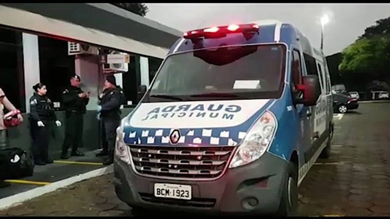 Mulher trans é encaminhada à delegacia após danificar equipamento de supermercado depois de ser chamada de homem