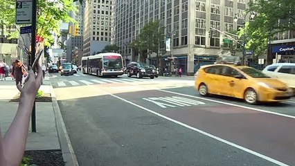 Uber compensará passageiros com deficiência que pagaram 'taxa de espera'