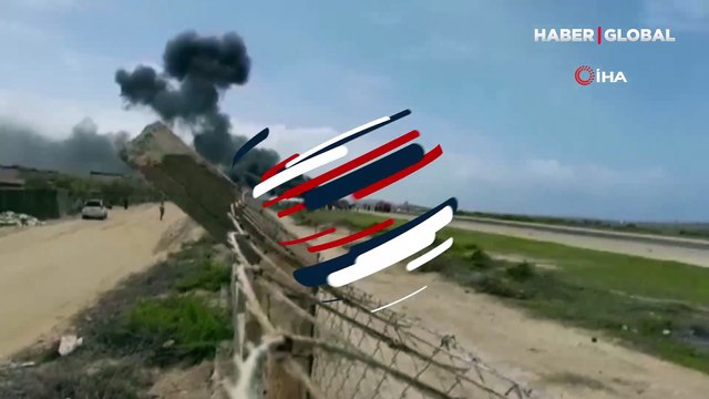 Somali'de pistten çıkan yolcu uçağı ters döndü