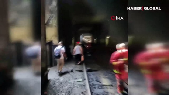 Fransa'nın başkenti Paris'te tünelde 50 dakika boyunca mahsur kaldılar!