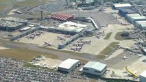 El calor derrite parte del asfalto del aeropuerto de Luton