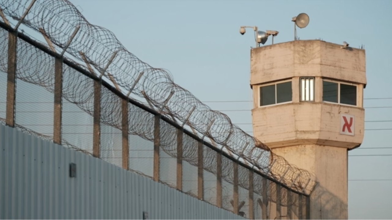 Transfrau schwängert zwei Mitinsassinnen und muss in Männer-Knast