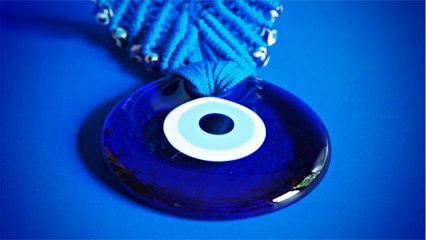 FEMME ACTUELLE - Le mauvais œil