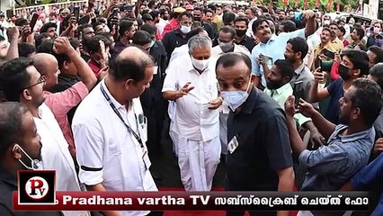 വിമത വിഭാഗം സ്ക്രീന്ഷോട് ചോർത്തിയതിൽ ഷാഫി പറമ്പിൽ ദേഷ്യത്തിൽ.യുത്ത് കോൺഗ്രസിൽ വിള്ളൽ.