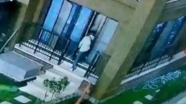 Lüks sitedeki hırsızlık kameralara takıldı