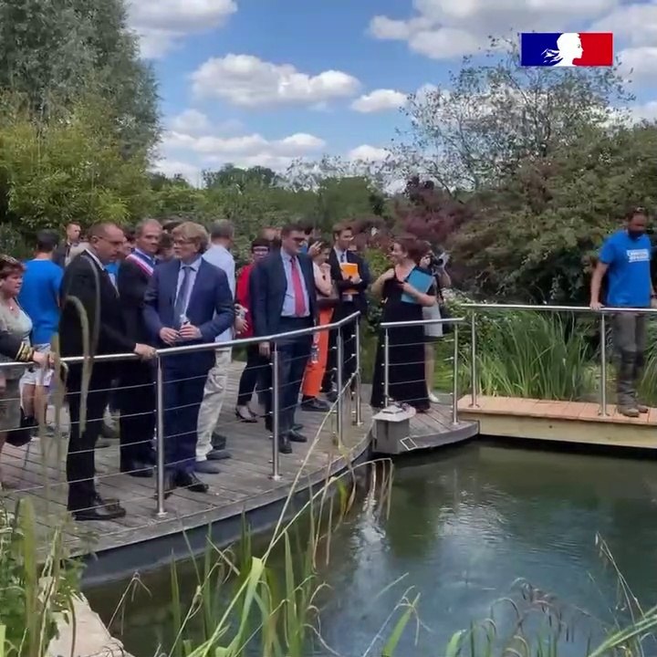 Visite du ministre au Campus Bougainville à Brie-Comte-Robert