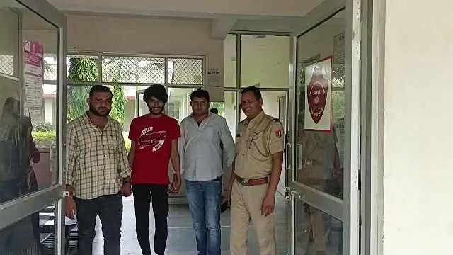 पांच हजार रुपए का इनामी बदमाश गिरफ्तार