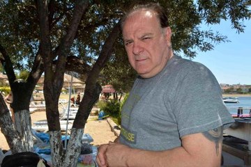 Ünlü oyuncu Burak Sergen, Ayvalık'ta kamp kurdu