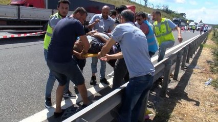 Sarıyer'de kimyasal madde yüklü TIR devrildi