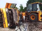 School bus overturned after colliding with divider, 17 children injure