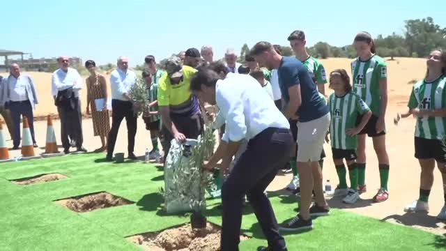 El Betis pone la primera piedra de su nueva Ciudad Deportiva