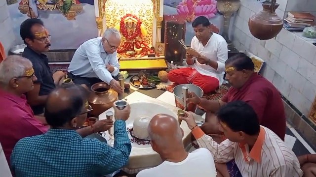 महादेव का सहस्त्रधारा अभिषेक, छप्पन भोग अर्पित