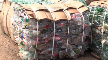 Reciclaje a cambio de beneficios, la idea de Plasticoin en Uruguay