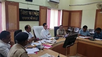 कलक्टर की चेतावनी : सुधारें शहर की व्यवस्था, नहीं मानें तो काटे चालान