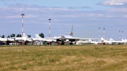 شاهد | قاذفات استراتيجية روسية من طراز Tu-160 تحلق فوق بحر بارنتس