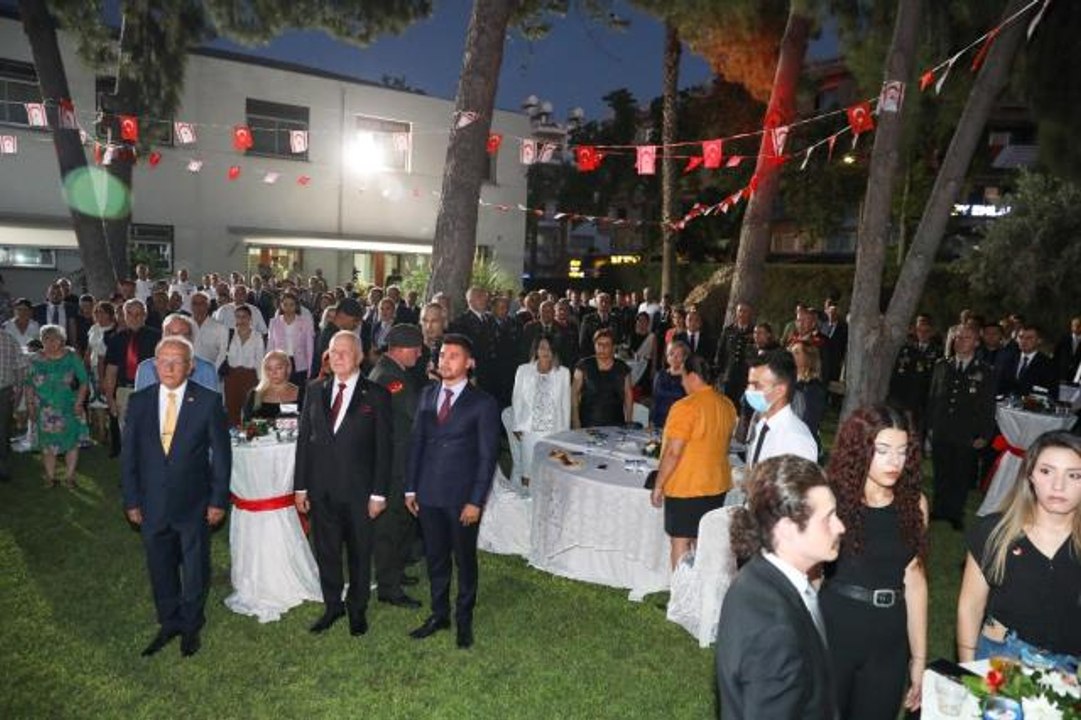 KKTC Meclis Başkanı Töre, Barış ve Özgürlük Bayramı dolayısıyla resepsiyon verdi