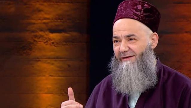 Cübbeli Ahmet'ten kaset tartışmasında dikkat çeken FETÖ çıkışı! Hamdullah Bayram Öztürk'ü işaret etti