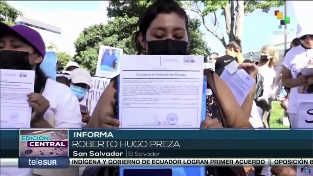 Salvadoreños reclaman justicia para sus familiares detenidos por régimen de excepción