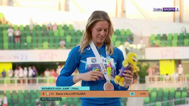 Spine tingling Aussie anthem at medal ceremony