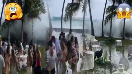 ಮದುವೆ ಸಮಾರಂಭಕ್ಕೆ ಅಪ್ಪಳಿಸಿದ ದೈತ್ಯ ಅಲೆಗಳು: ಅಲ್ಲಿದ್ದವರ ಕಥೆ ಏನಾಯ್ತು ಅಂತ ನೋಡಿ.. *viral |OneIndia Kannada