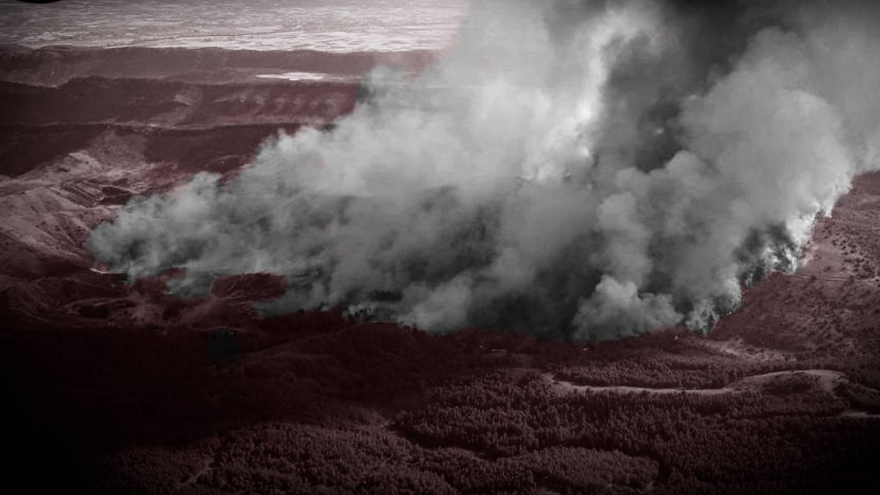 El "virulento" incendio de Ateca (Zaragoza) obliga al desalojo de varios municipios