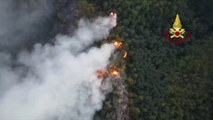 Incendio Massarosa: Bruciati 560 ettari, in arrivo altro Canadair