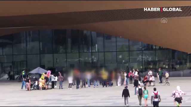 PKK/YPG destekçileri yine sokaklara döküldü: Helsinki'de protesto düzenlendi