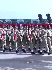 Défilé de l'armée indienne contre l'armée pakistanaise