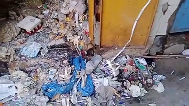 पंडित दीनदयाल उपाध्याय हॉस्पिटल: खुले में पड़े हैं ढेरों ब्लड सैम्पल वायल और मेडिकल वेस्ट, संक्रमण का खतरा