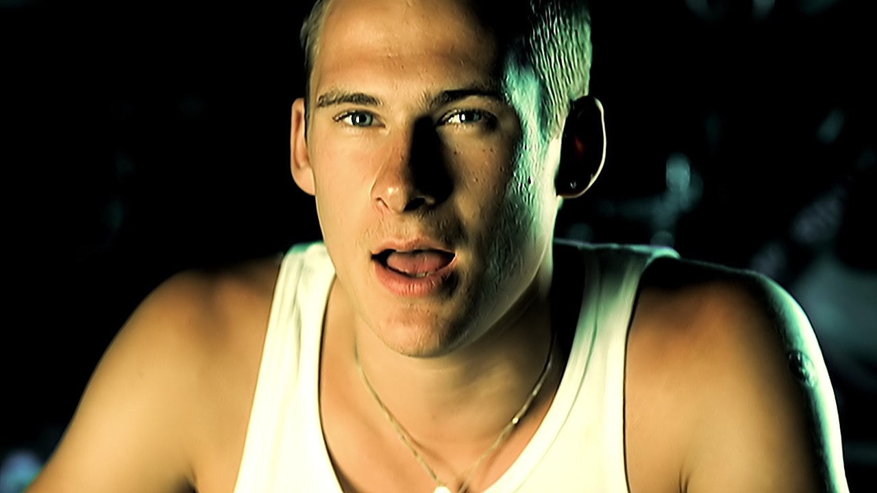 Blue One Love video Dailymotion