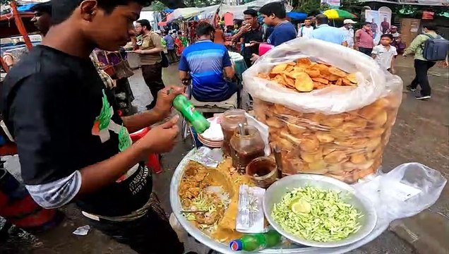 Little Boy Making Yummy Masala Bhel Puri | Bangladeshi Street Food |