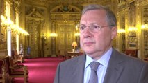 « Le gouvernement n’abrogeait pas les dispositifs qui permettent le confinement »