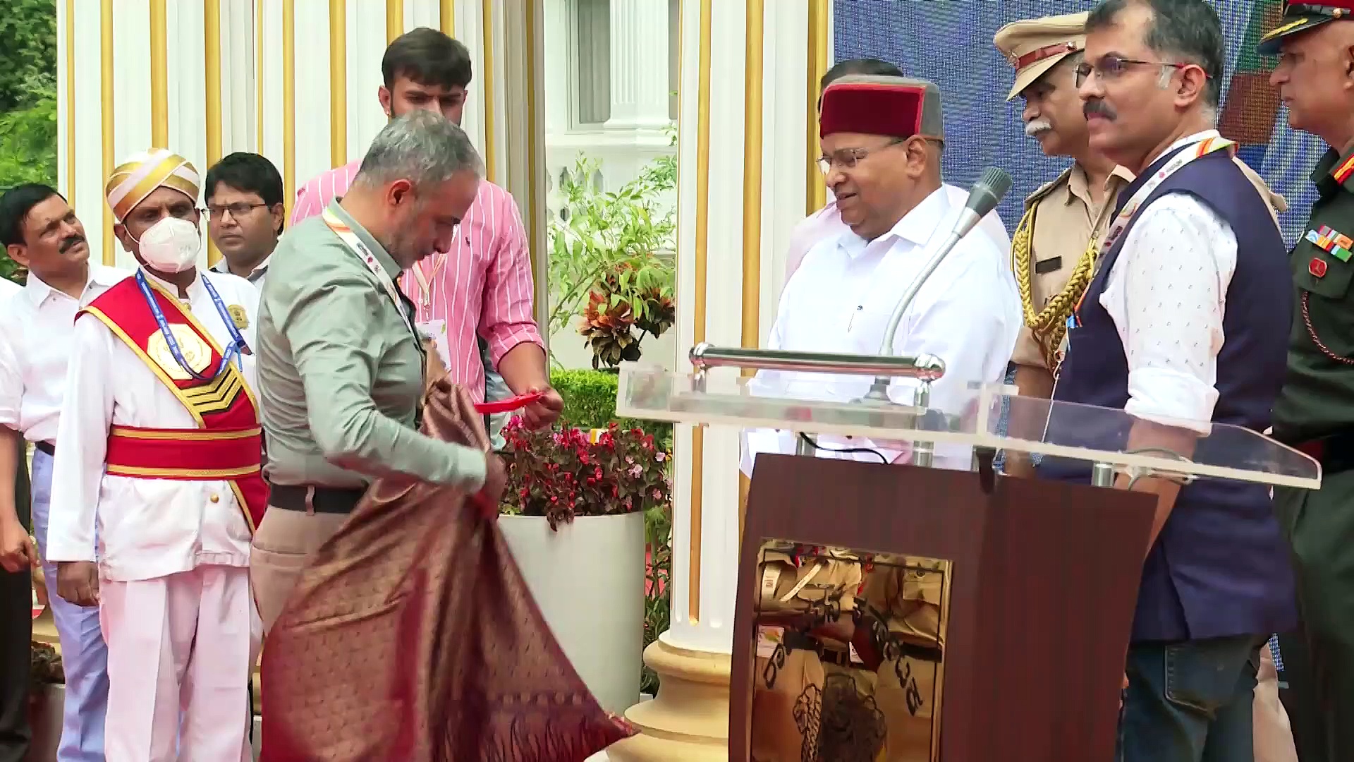 Watch : India@75 கர்நாடகா கொடியேற்ற விழா- ஆளுநர் தவர்சந்த் கெலாட் துவக்கி வைத்தார்!