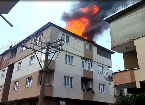 İZOLASYON ÇALIŞMASI SIRASINDA ÇATI YANDI