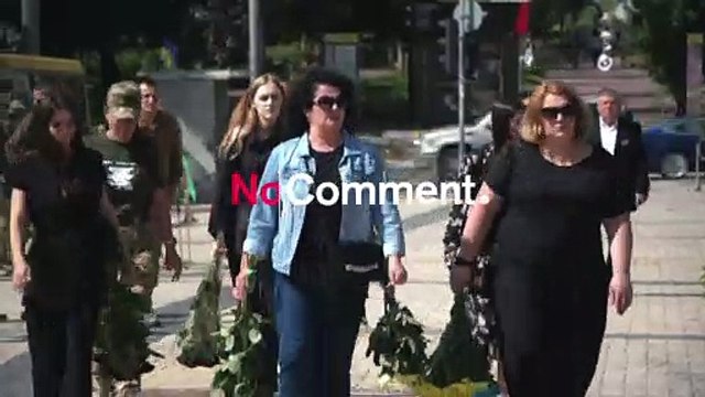 تصاویر وداع با پیکر یک سرباز جوان اوکراینی در کی‌یف