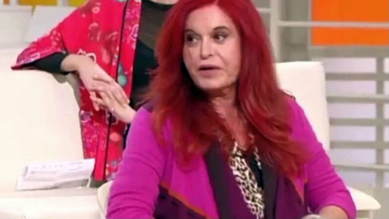 Lutto nella televisione addio a un volto divertente, le sue dirette meravigliose