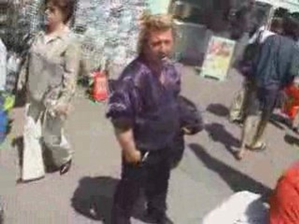 Johnny live à Cannes - ALLUMEZ LE FEU !