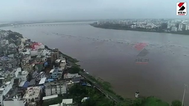 સુરત: ઉકાઈ ડેમમાંથી પાણી છોડાતા તાપી બે કાંઠે, નિહાળો આકાશી નજારો
