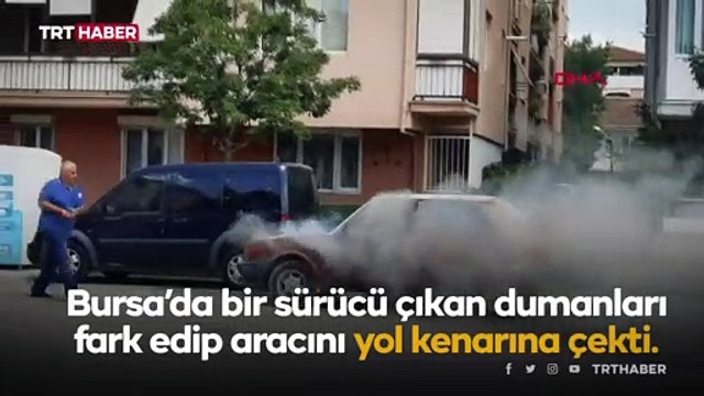 Alevlere aldırış etmedi: Hareket eden otomobili binerek durdurdu