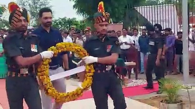 वीर जवानों की याद में जिले के पहले शहीद स्मारक का लोकार्पण