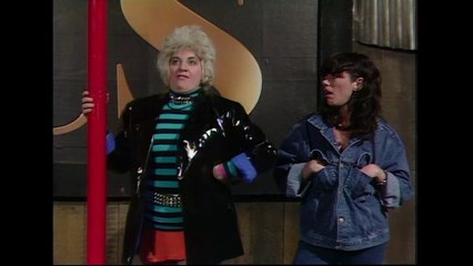 Victoria Wood as Seen on TV - S02E02 - Julie Walters / Celia Imrie / Duncan Preston / Susie Blake