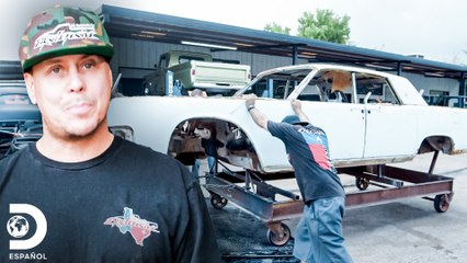 Limpieza arruina la carrocería de un Lincoln 64 | Texas Metal | Discovery en Español