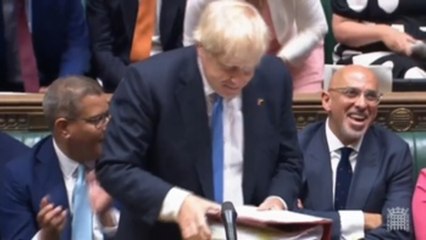 Johnson se despide del Parlamento con un "hasta la vista, baby"