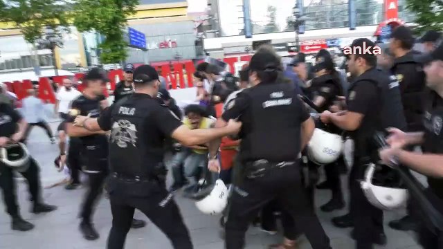 Ankara'da Suruç Katliamı anmasına polis müdahalesi