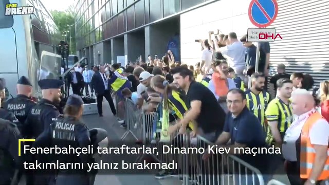 Fenerbahçeli taraftarlar, Dinamo Kiev maçında takımlarını yalnız bırakmadı