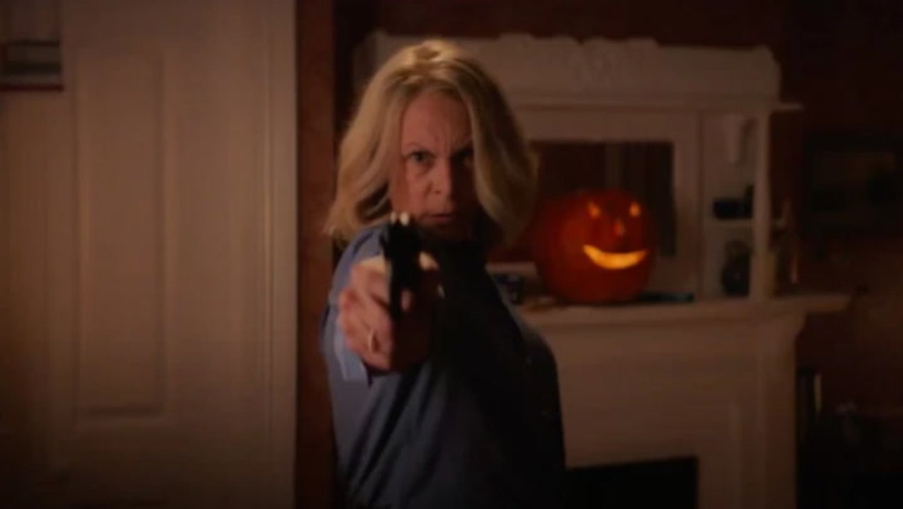 Jamie Lee Curtis Returns for Final Battle in First ‘Halloween Ends’ Trailer | THR News