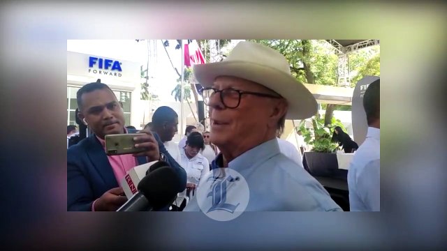 Hipólito Mejía a reclamos de oposición sobre Pacto Eléctrico: A palabras necias, oídos sordos