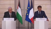 Filistin Devlet Başkanı Abbas, Fransa Cumhurbaşkanı Macron ile ortak basın toplantısında konuştu