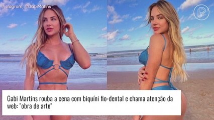 Gabi Martins posa de biquíni fio-dental em foto frente e verso! Web compara cantora com 'obra de arte'