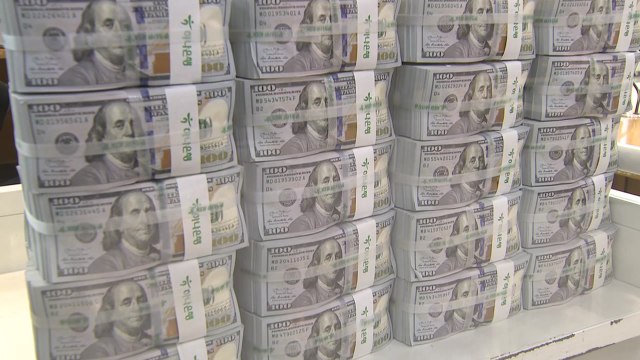 [뉴스라이브] 美 금리 인상에 세계 경제도 '출렁'...우리 경제 영향은? / YTN